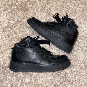 NIKE AIR FORCE 1 HIGH